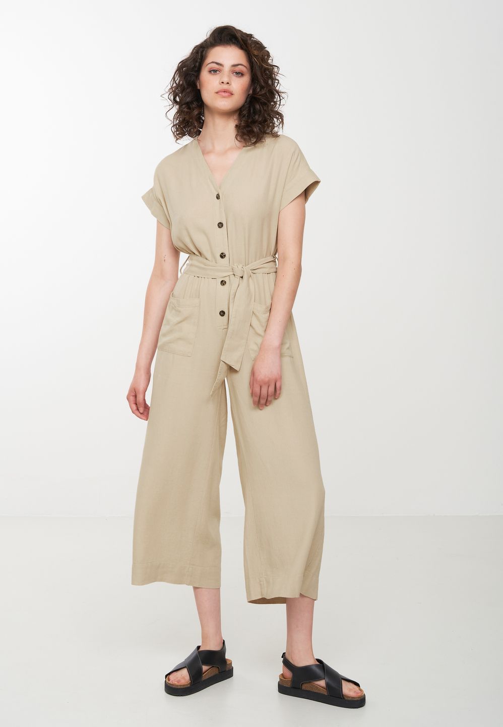 Jumpsuit Dianella oat milk von recolution