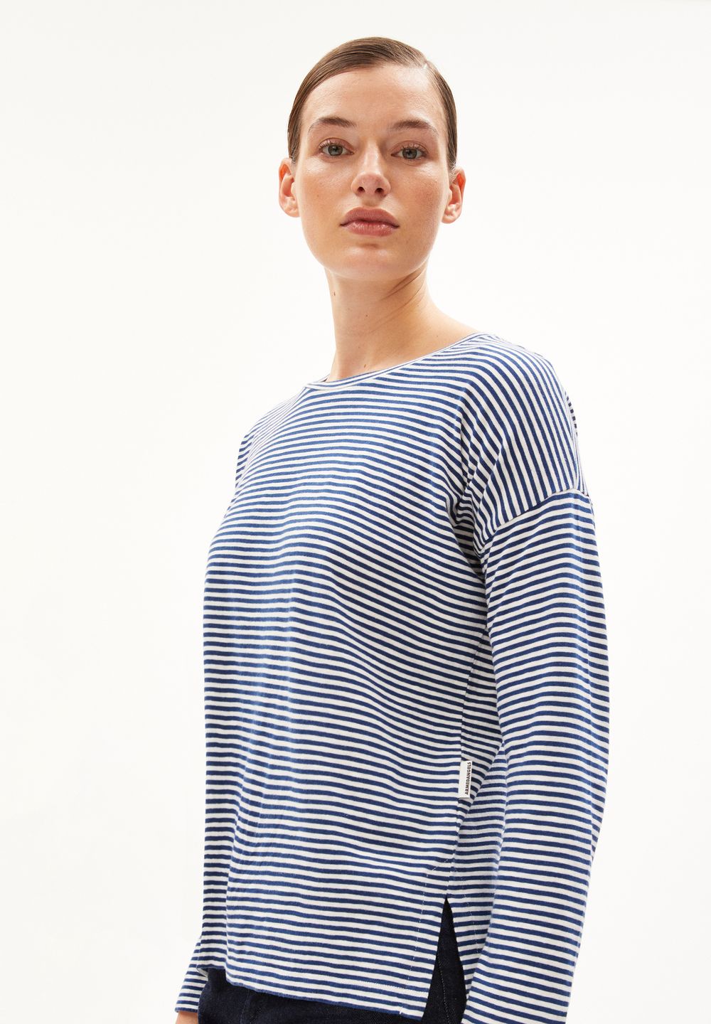 Longsleeve Xianaa Lovely Stripes faded indigo-oatmilk von Armedangels