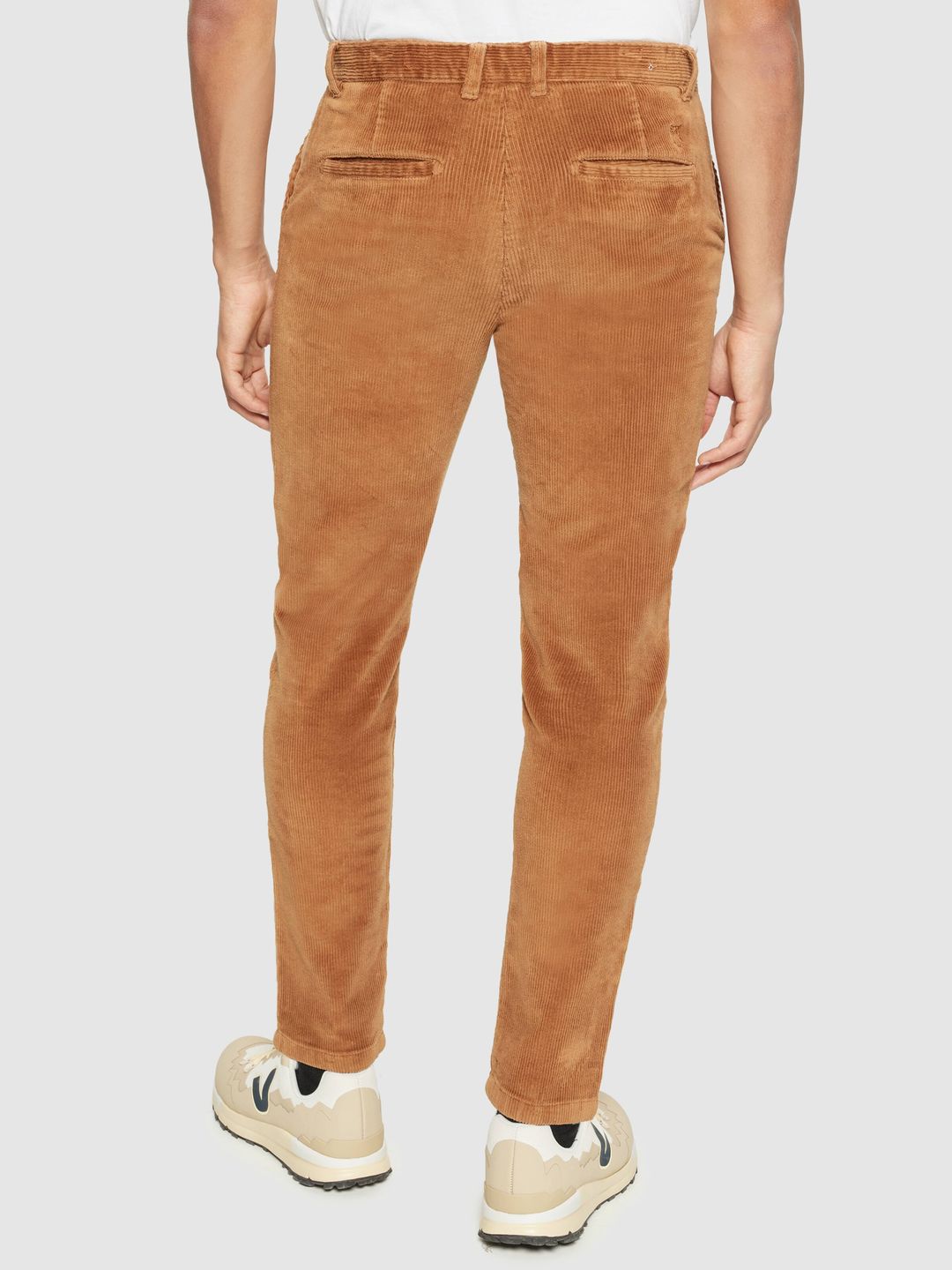 Hose CHUCK regular 8-wales corduroy chino dachshund von KnowledgeCotton Apparel