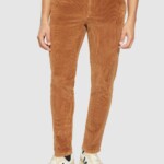 Hose CHUCK regular 8-wales corduroy chino dachshund von KnowledgeCotton Apparel