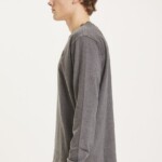 Longsleeve VIGGO badge dark grey melange von KnowledgeCotton Apparel