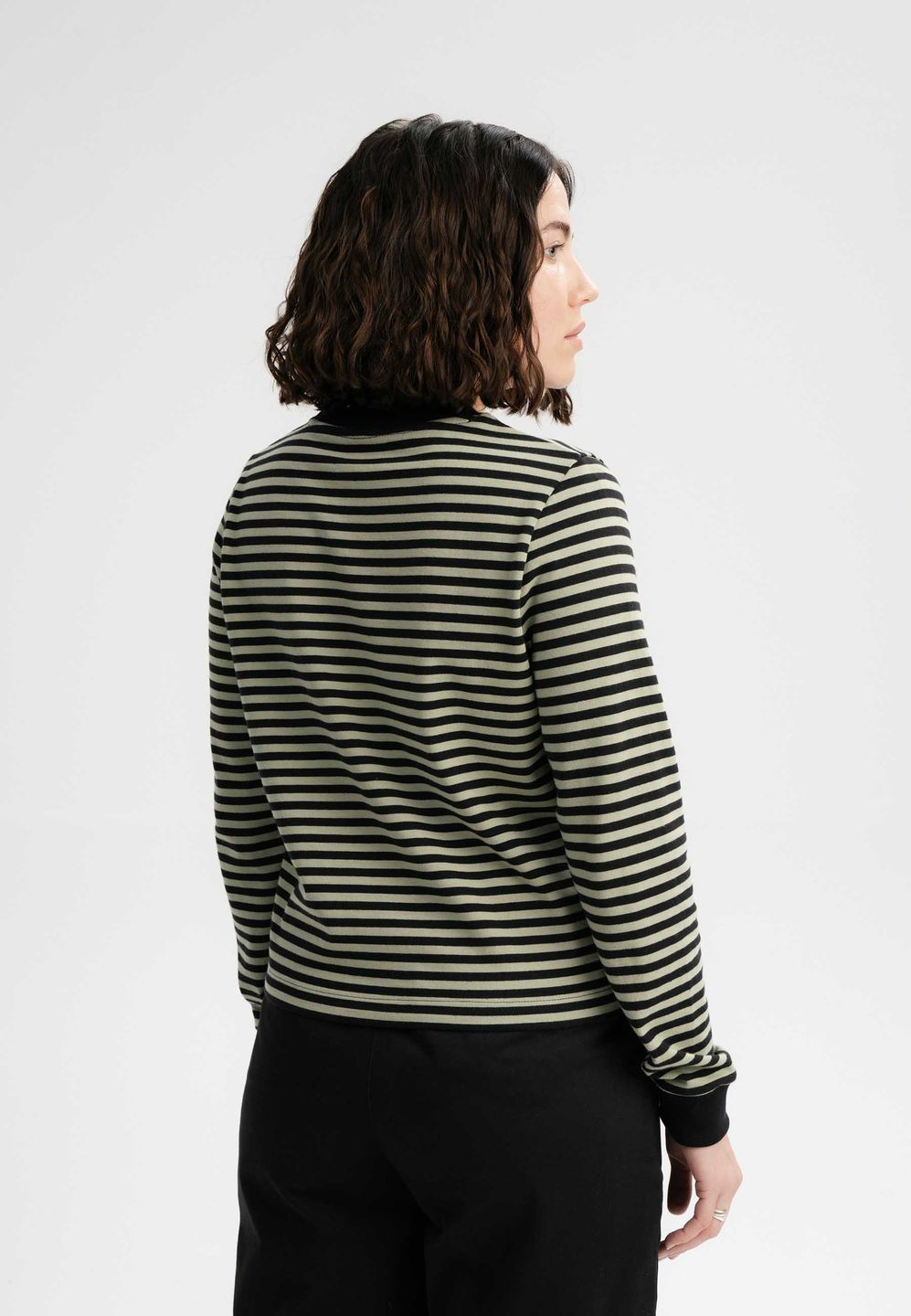 Longsleeve Aastha tea leaf / black stripes von MELAWEAR