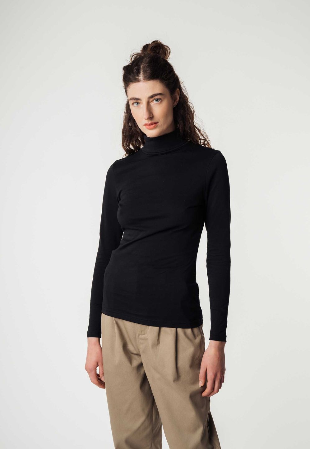 Rollkragen Longsleeve Anchal black von MELAWEAR