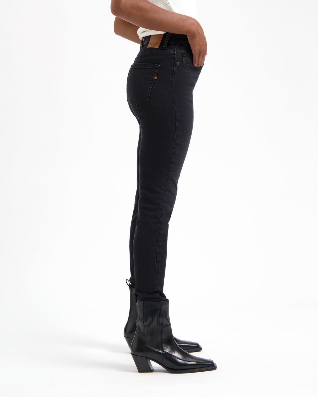 Jeans Carey Skinny worn in black von Kuyichi