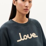 Sweatshirt Bonnie Grafito Love grey von Thinking MU