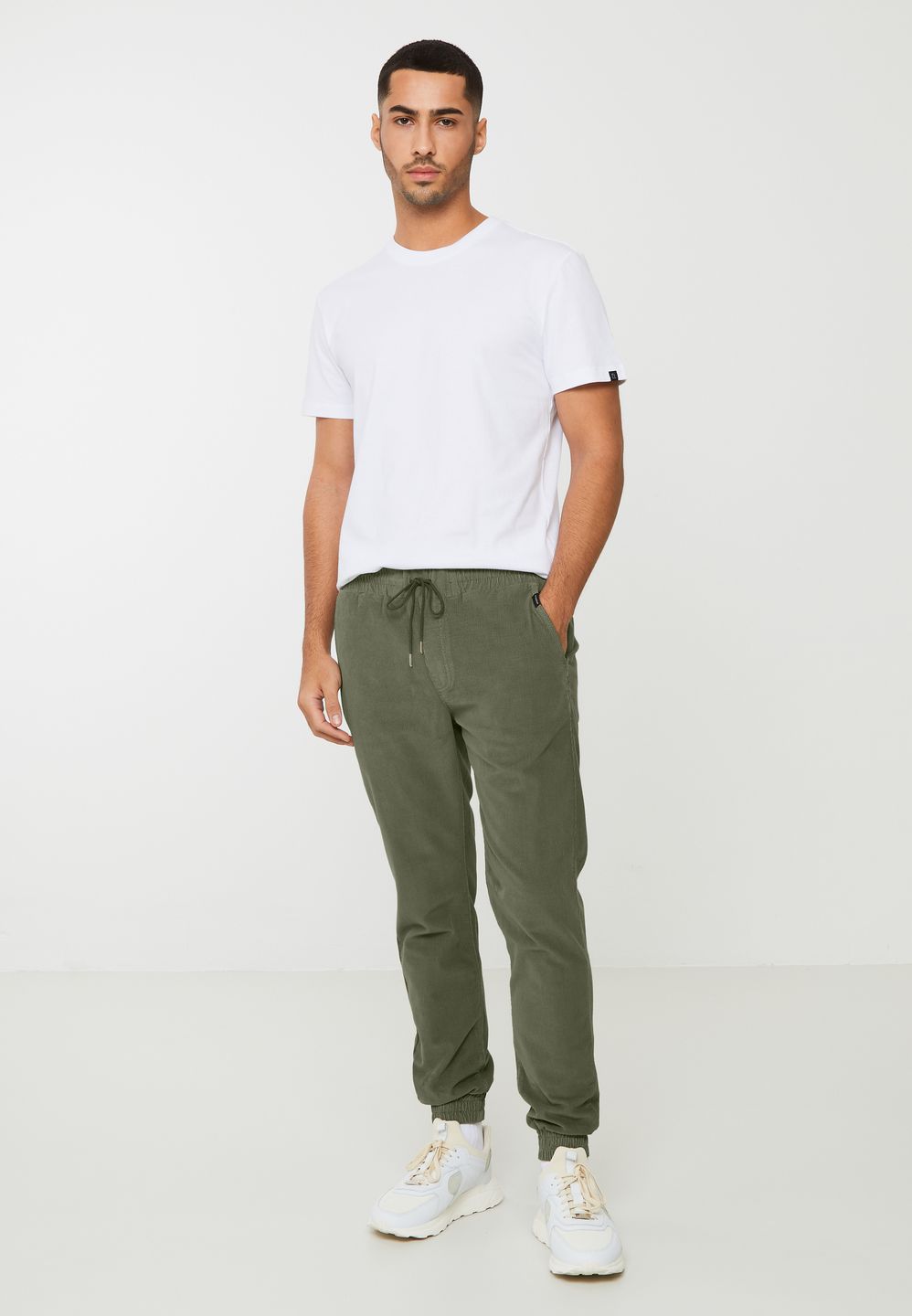 Jogg Chino Cyperus khaki von recolution