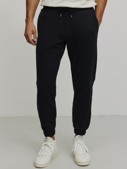 Jogger Thuja black von recolution