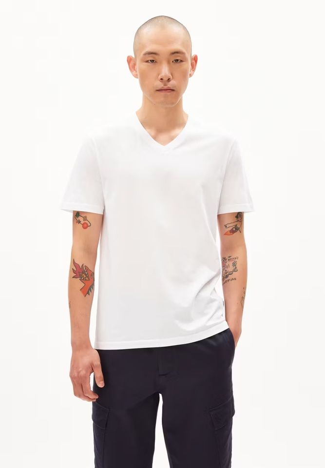 T-Shirt Jaames V-Neck white von Armedangels