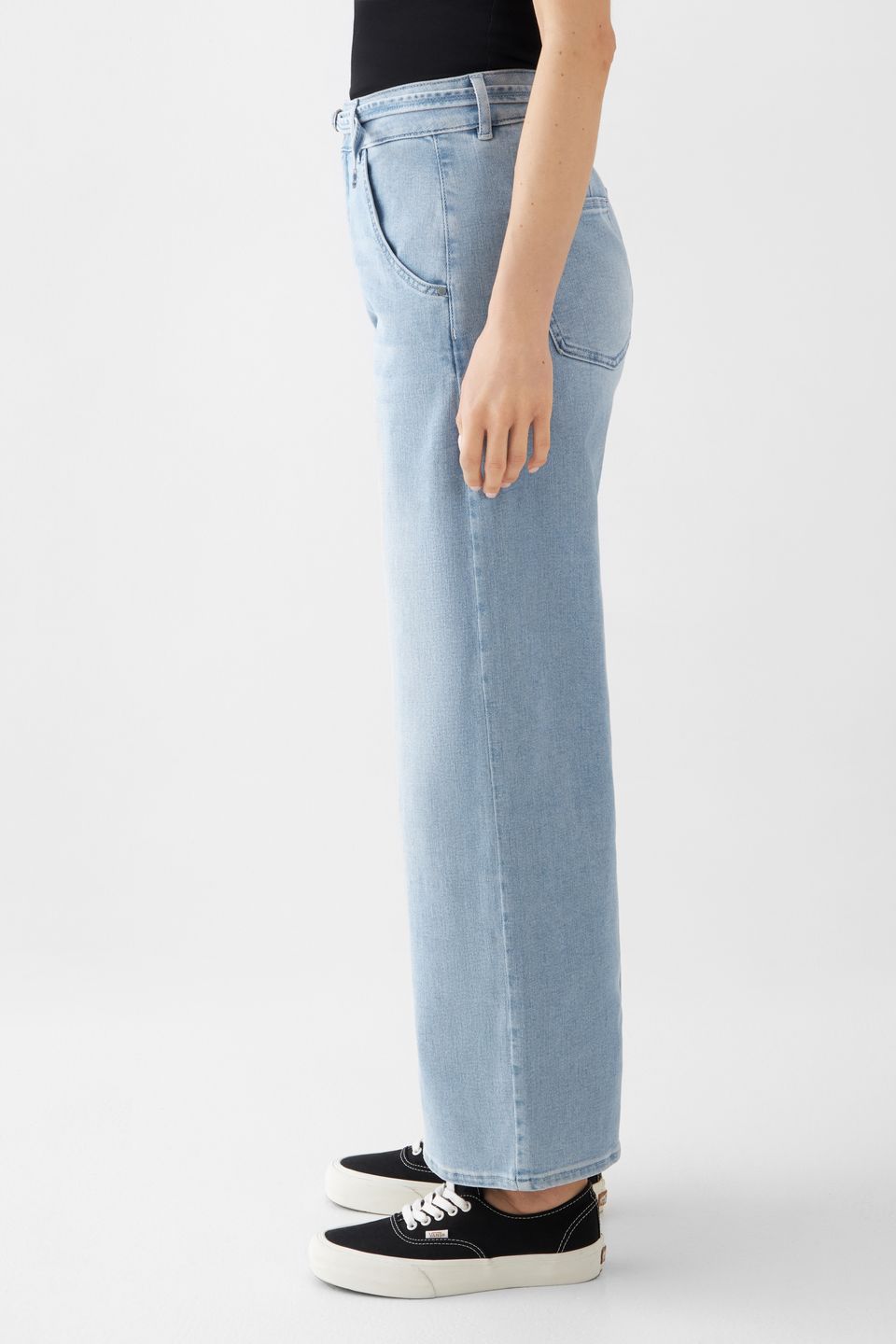 Jeans Blink Wide Barrel Soft Denim - Classic light blue von DAWN