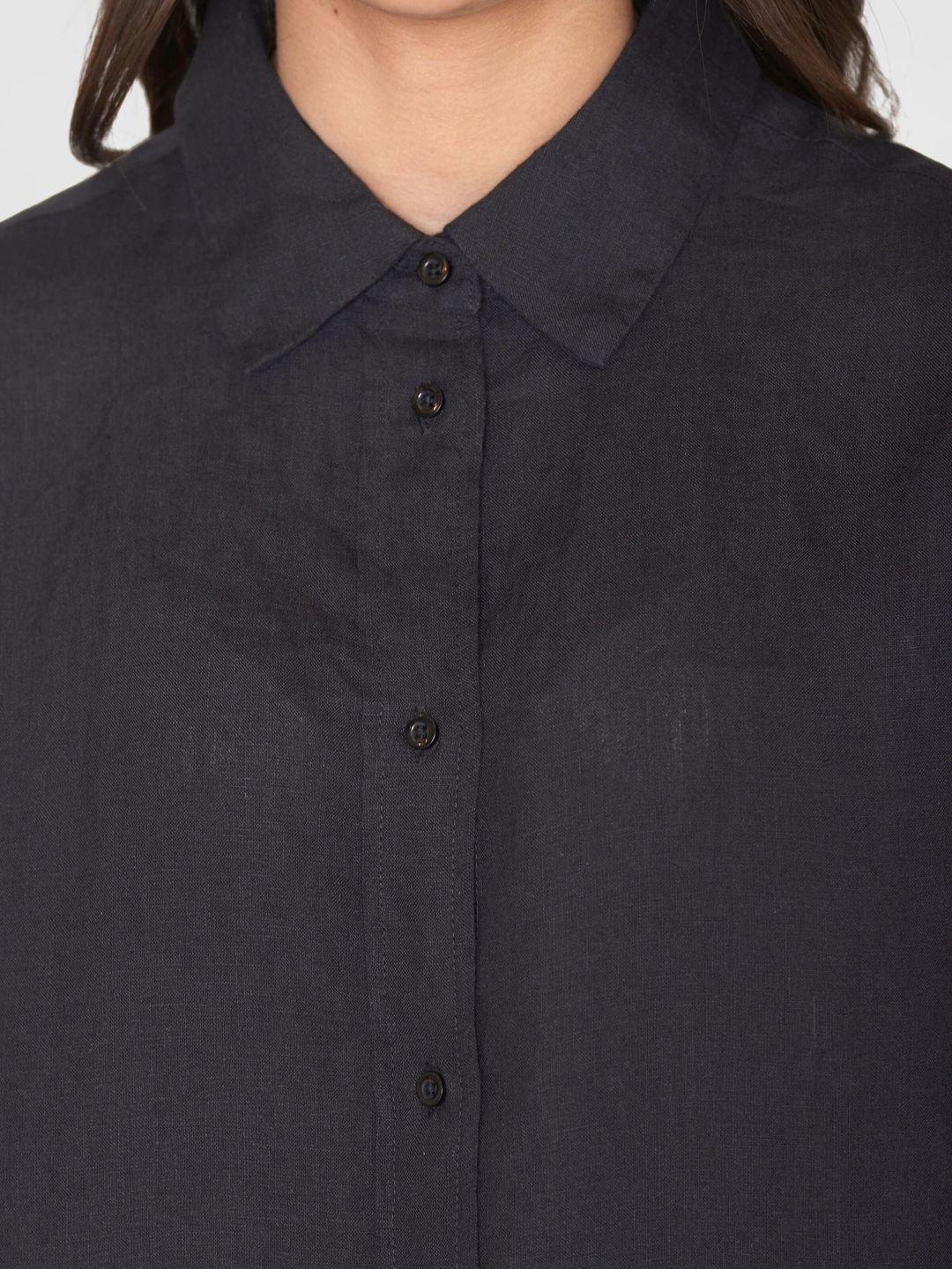 Bluse Loose Linen black jet von KnowledgeCotton Apparel