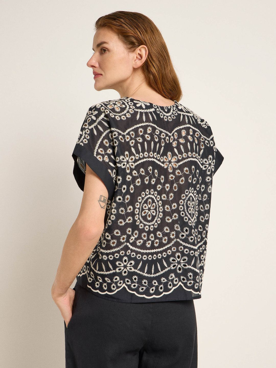 Blusenshirt mit Stickerei black/ anglaise von Lanius