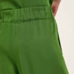 Hose mit weitem Bein 25 green von Lanius