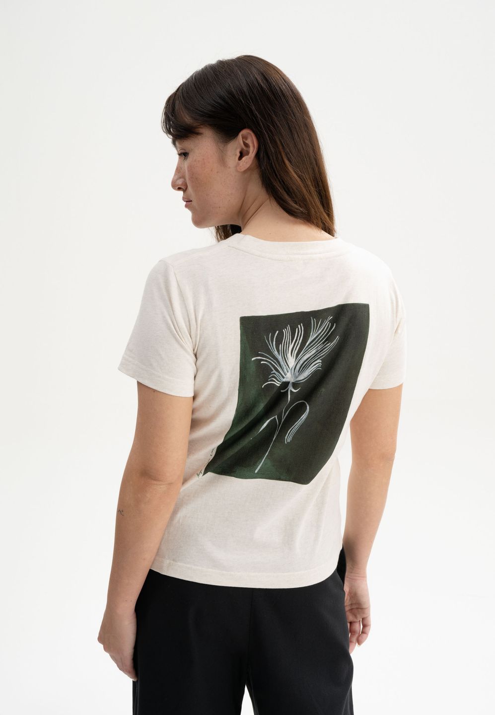 T-Shirt Artist Edition Kaja cream melange / botanical print grün von MELAWEAR